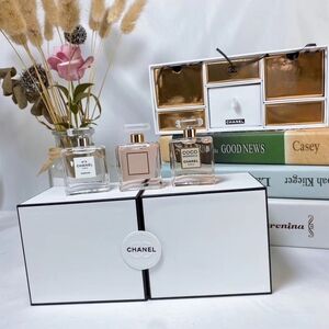 Chanel Q version Christmas three-piece box set